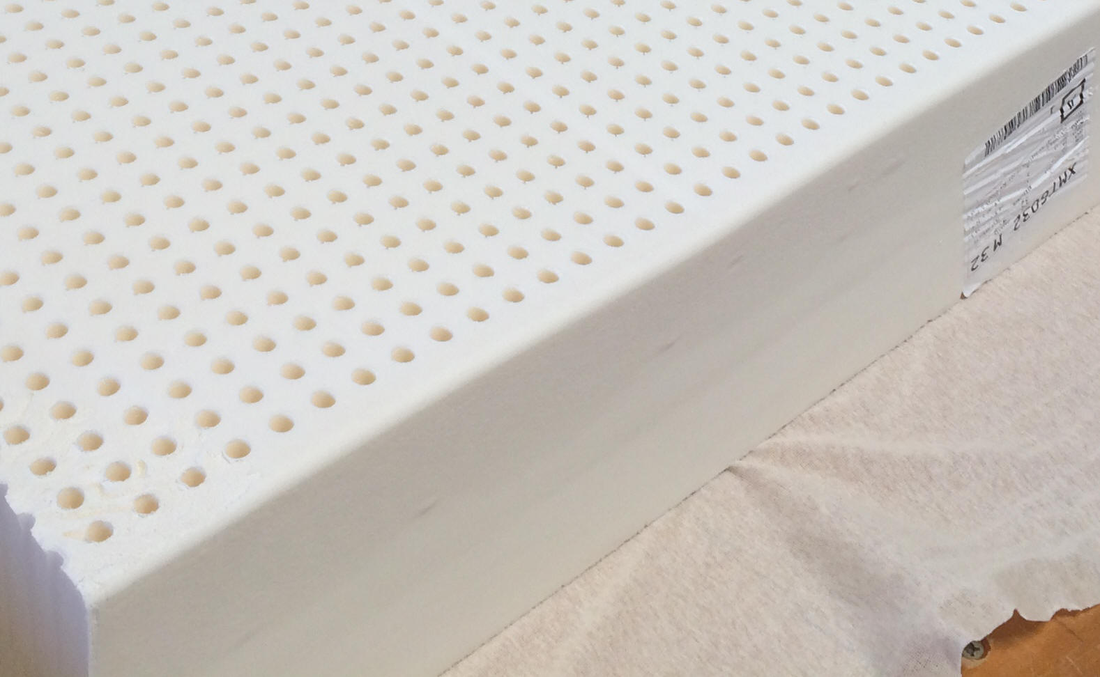 Zippered latex layers inside the Orthopedic Firm back pain mattress